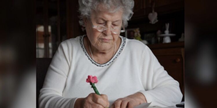 La mujer también reveló haber desheredado a sus propios hijos.