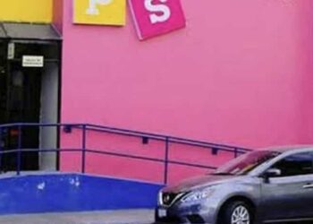 Un niño de 7 años le disparó a su vecina de 13 años durante una fiesta