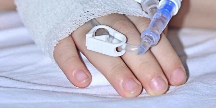 El amparo fue presentado luego de que miembros de la Agrupación Mexicana de Onco Hematología Pediátrica (AMOHP) detectaron escasez de 37 medicamentos.