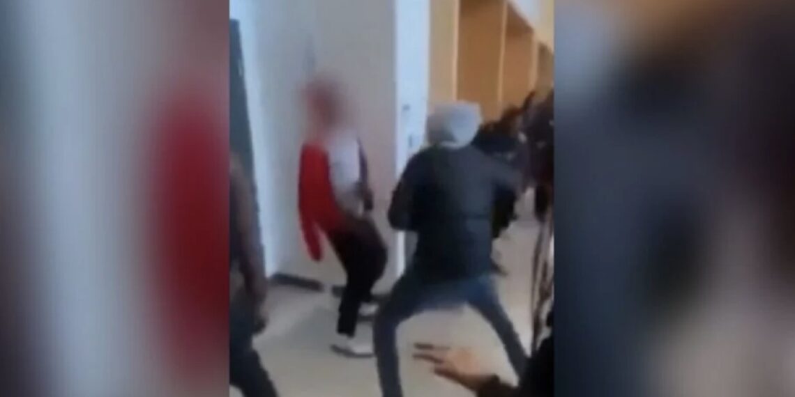 Muere joven apuñalado tras pelea con su compañero de clase