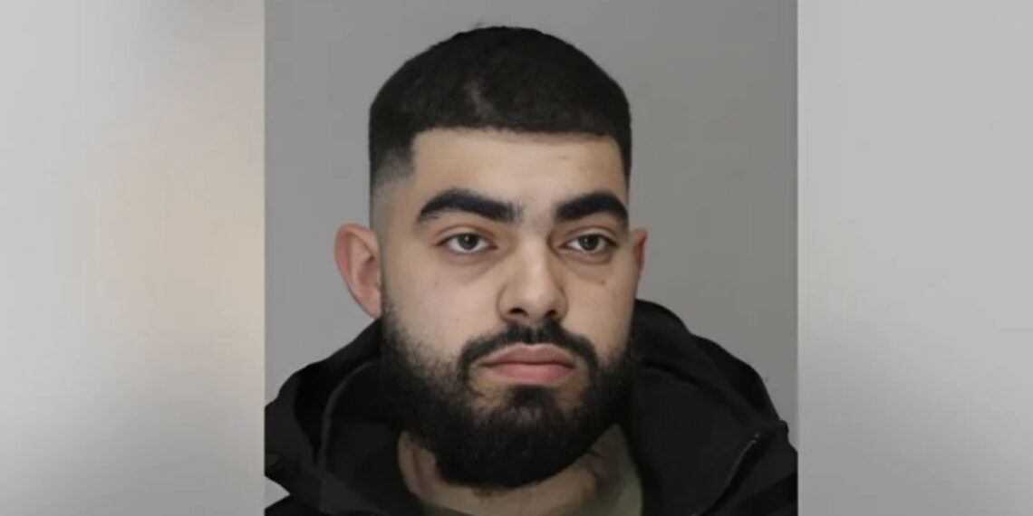 Byron Carrillo, de 21 años, se molestó porque su pareja sentimental lo dejó.