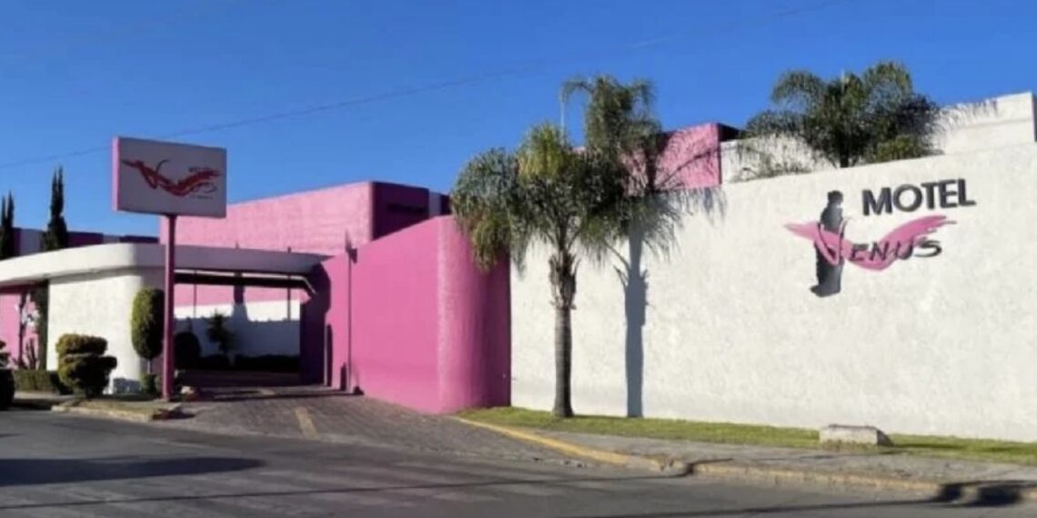 El hombre habría muerto a causa de un infarto fulminante, según las primeras investigaciones.