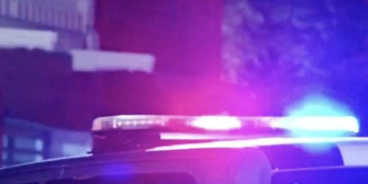 El hombre fue trasladado a un hospital tras sufrir quemaduras de primer y segundo grado.