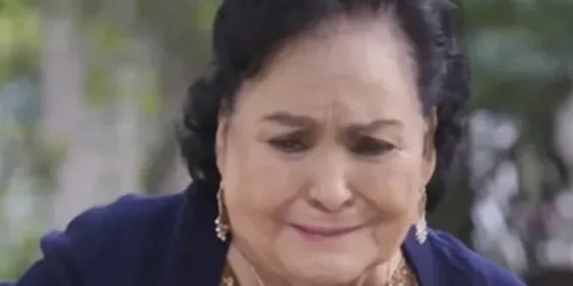 La hija de la famosa señaló que pocas personas habían asistido a la misa que realizó para recordar a su madre.