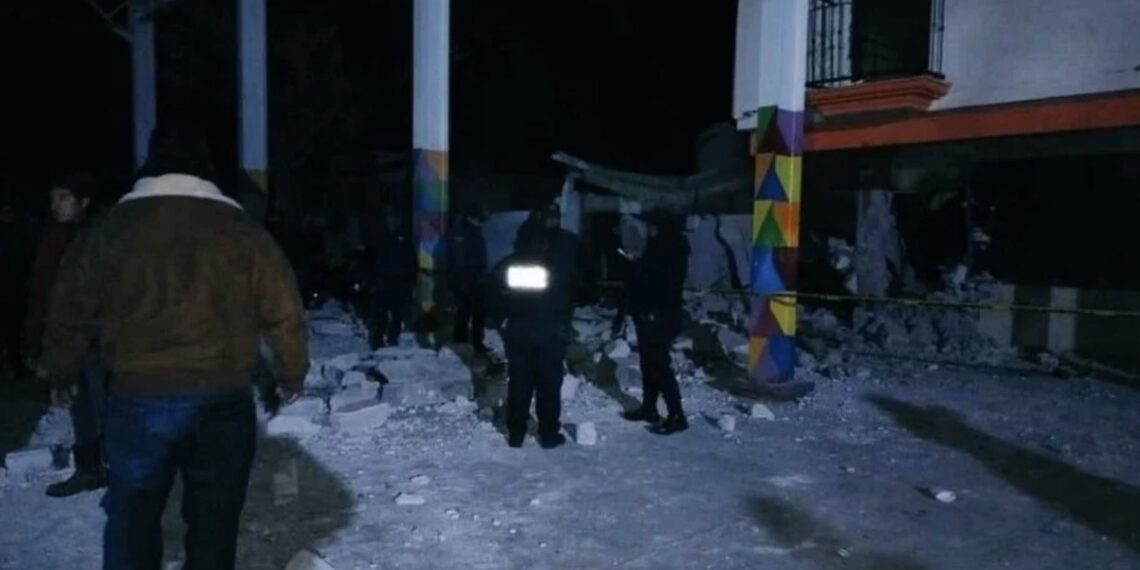 Se menciona que una de las víctimas sería un trompetista de un grupo musical que estaba en plena actividad cuando se registró el estallido.