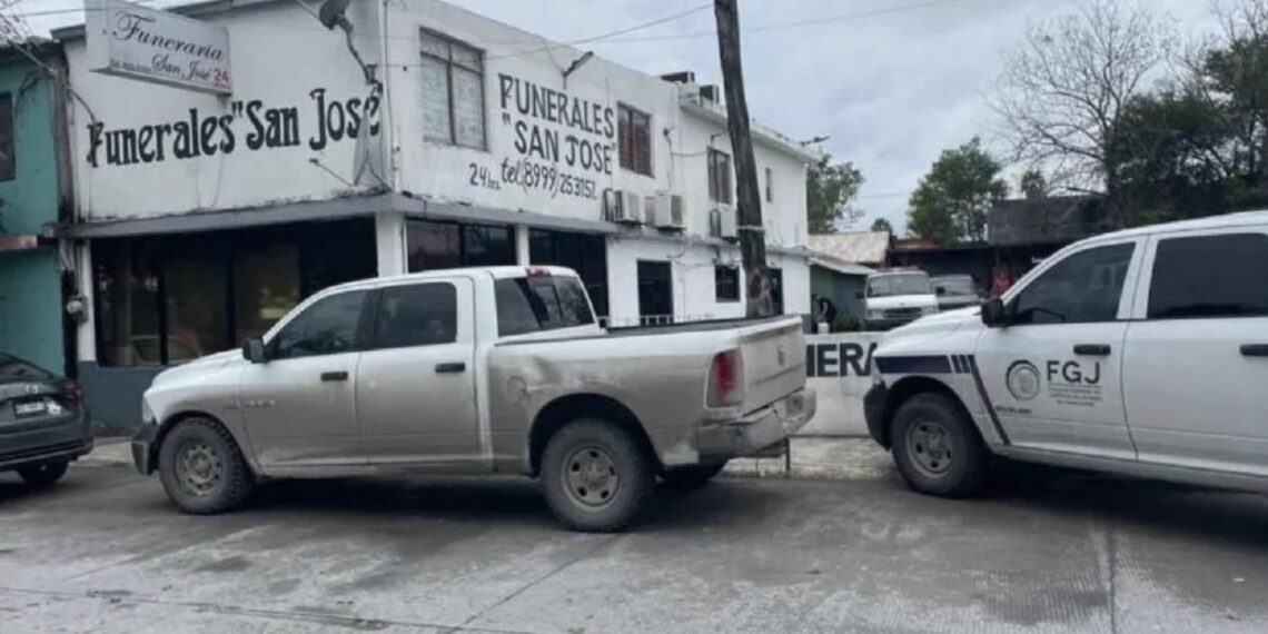 También alrededor del mediodía la Vocería de Seguridad informó que policías de la Guardia Estatal atendían un bloqueo con tractocamiones en la carretera Reynosa-San Fernando.