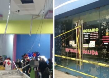 La estructira cayó encima de niños y algunos papás cuando estaban comiendo en un salón de fiestas en Monterrey