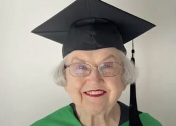 Todos los esfuerzos valen la pena. Con 90 años, Minnie terminó su maestría y consiguió trabajo; conoce su historia de éxito.