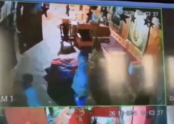 Según Salazar, el sacerdote involucrado, identificado como Gerardo, habría abusado de Abner y también habría intentado abusar sexualmente de al menos otros 10 niños.