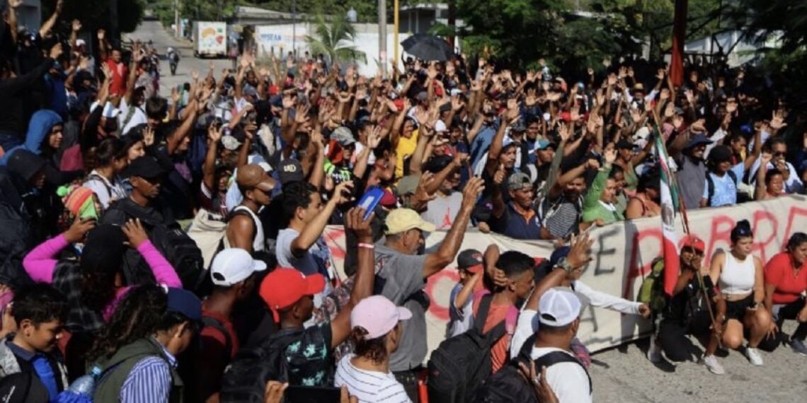 La caravana "Éxodo de la pobreza", de al menos 10 mil migrantes, inició el pasado 24 de diciembre en Nochebuena.