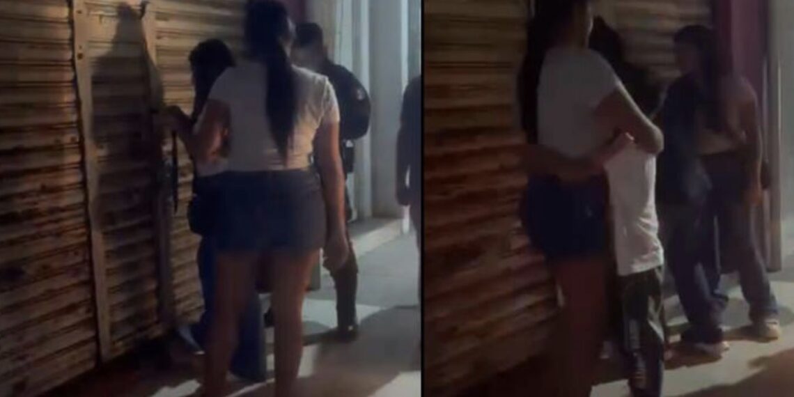 Una madre olvidó a su pequeño hijo dentro de un local comercial en el municipio de Comalcalco