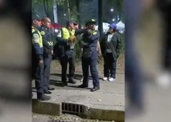 Los elementos de la policía realizaron las acciones pertinentes y lograron devolver a la menor con su familia