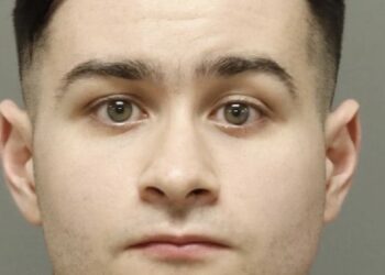 Rhett Michael, de Carolina del Norte, buscó vengar la muerte de su mamá, sin embargo, fue detenido antes de cometer el homicidio.