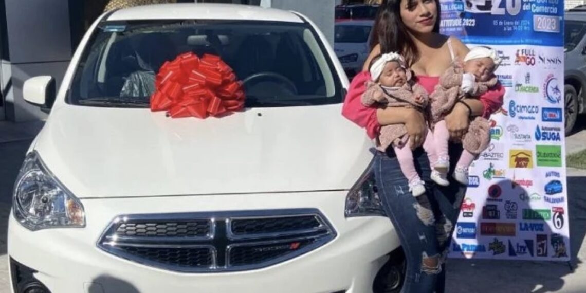 "La suerte la traían las chiquillas", afirmó Jennifer, refiriéndose a sus mellizas de apenas dos meses de edad.