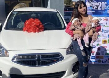 "La suerte la traían las chiquillas", afirmó Jennifer, refiriéndose a sus mellizas de apenas dos meses de edad.