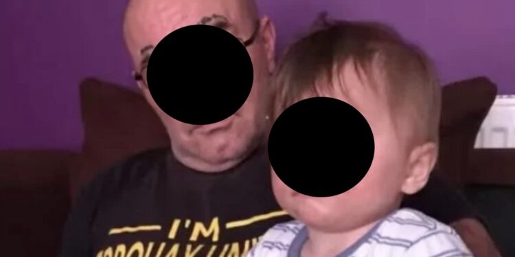 Los hechos ocurrieron en Skegness, Lincolnshire, presuntamente desde el 29 de diciembre, momento en el que ocurrió la muerte del padre de familia