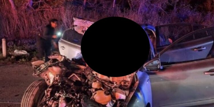 Los jóvenes se dirigían a una fiesta; el conductor iba a exceso de velocidad y se impactó contra una pipa estacionada, en Yucatán