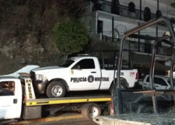 Los cuerpos fueron encontrados maniatados y con impactos de proyectil de arma de fuego.