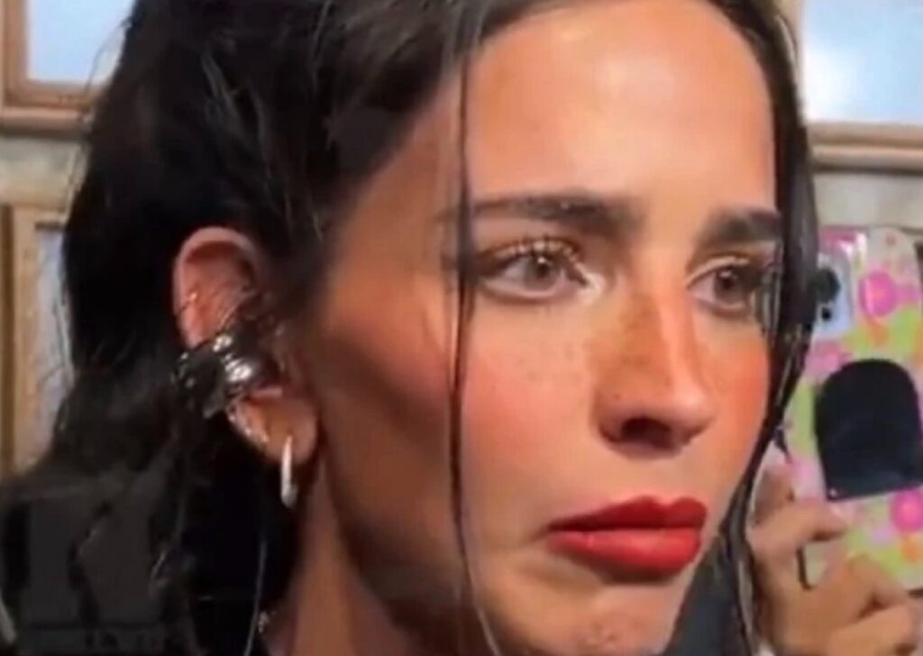 Bárbara de Regil revela que disfrutó besarse con mujeres en la serie ‘Lalola’. Noticias en tiempo real