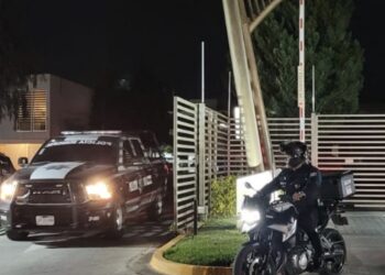 Los hechos ocurrieron dentro del fraccionamiento privado ubicado en el Circuito de los Tulipanes, entre Valle de San Isidro en la colonia que lleva el mismo nombre, en Zapopan, Jalisco.