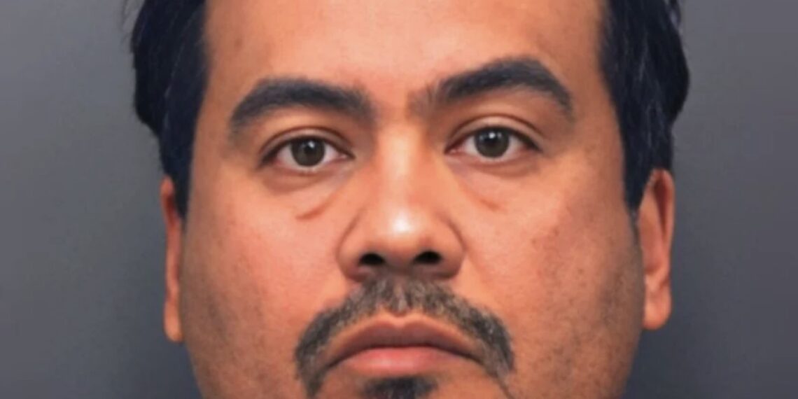 El supuesto médico le dijo a la mujer que necesitaría un masaje preoperatorio para poder realizarle el procedimiento.