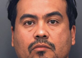 El supuesto médico le dijo a la mujer que necesitaría un masaje preoperatorio para poder realizarle el procedimiento.