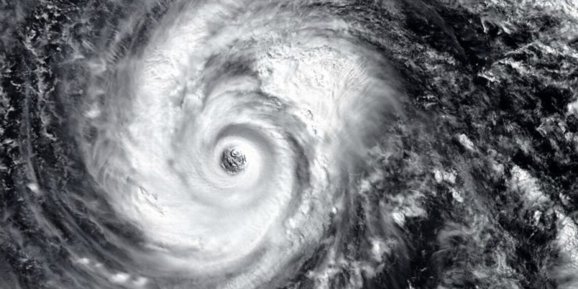 Actualmente la categoría más alta en cuanto a huracanes es la número 5, misma que se otorga a aquellos fenómenos capaces de ocasionar daños catastróficos.