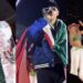 Karol G mostró frente a los miles de asistentes del concierto la gran admiración que siente por el joven cantante.