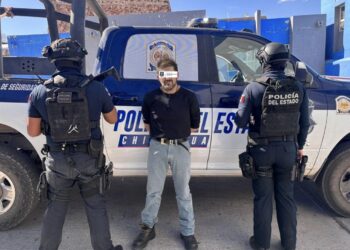 Detiene Policía del Estado a sujeto por portación de supuesta droga en Cuauhtémoc