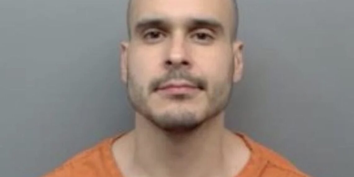 Detienen a doctor, por golpear a su esposa