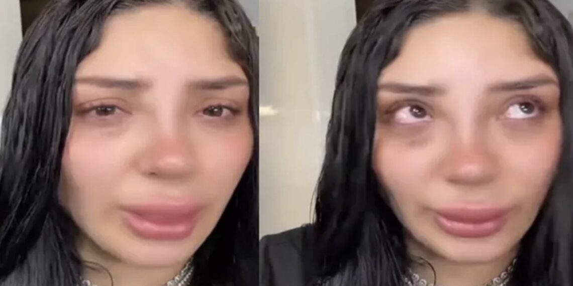 La cantante Bellakath desbordó en llanto al mencionar que algunos artistas la traicionaron.