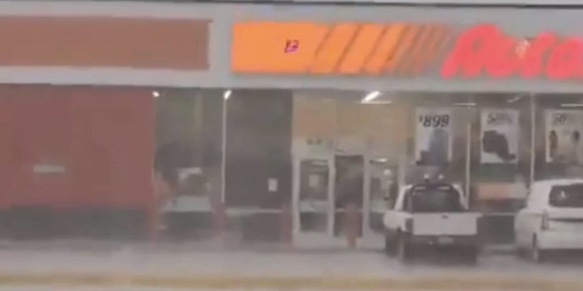 Los municipios de la región Carbonífera y norte del estado fueron los más afectados. También se registraron granizadas en el norte de Nuevo León y fuertes vientos en la frontera de Tamaulipas.