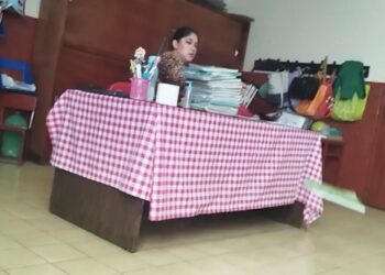 Los hechos ocurrieron en la primaria Lázaro Cárdenas del municipio de Toluca, en el Estado de México, causando indignación.