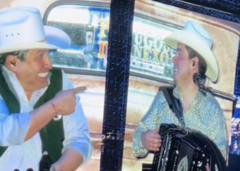 Los cantantes del regional mexicano ofrecieron un concierto como parte de su gira musical “Prófugos del anexo”