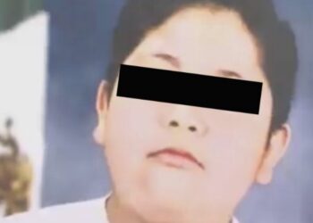 La comunidad dio el último adiós al pequeño durante un cortejo fúnebre