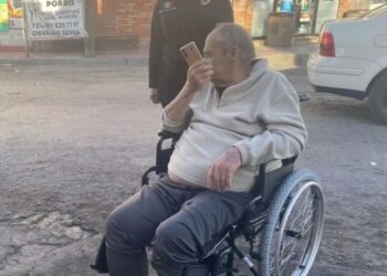 El adulto mayor manifestó que recientemente vivió en Saltillo, donde recibía asilo de una persona