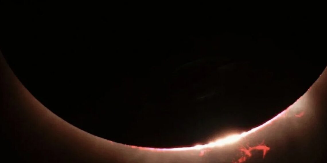 Como este año, hace tres décadas la emoción y la expectativa rodearon este evento desde días antes, hasta que llegó el eclipse y una franja de oscuridad de 2 mil kilómetros de longitud por 250 de ancho cubrió una porción la República Mexicana