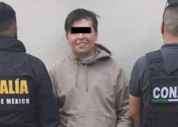 Sandra, la madre del influencer, afirmó que su hijo está arrepentido y es consciente de que debe enfrentar las consecuencias de sus "cobardes agresiones".