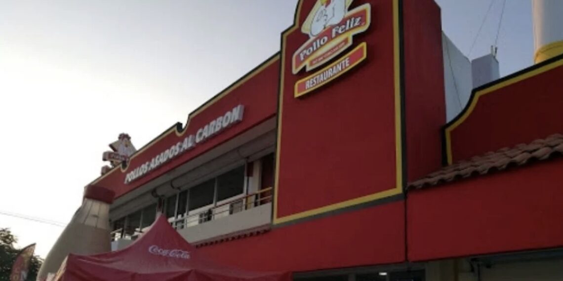 Niño se emociona al llegar a restaurante; se tropieza, golpea y muere tras entrar en paro