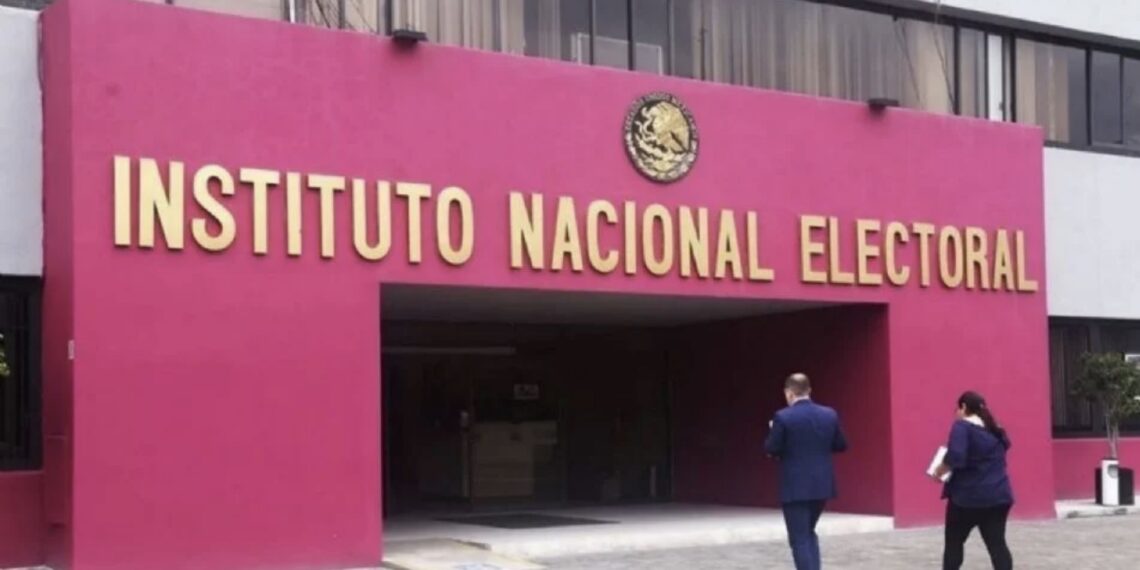 El INE también dijo que van a investigar las irregularidades que todavía persisten en 18 mil 760 casos.