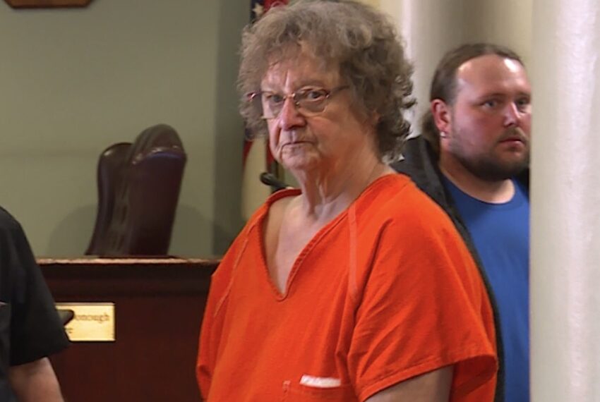 De acuerdo a los empleados de la institución financiera, la mujer entró al banco y ‘exigió dinero mostrando una pistola’