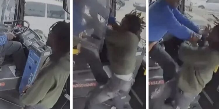 El agresor se molestó porque el conductor no accedió a bajarlo en una parada no programada