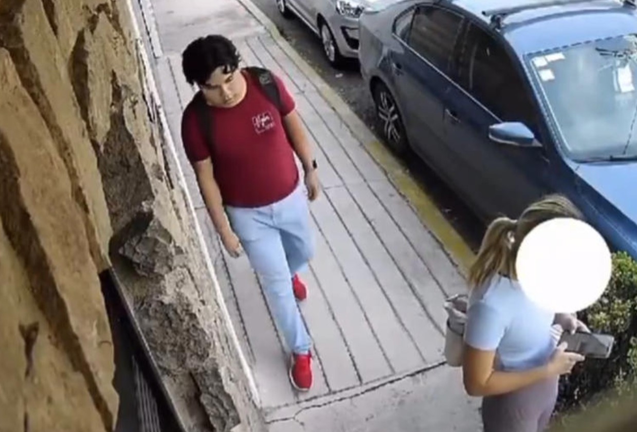 Video exhibe a sujeto que manoseó a una joven en calles de Puebla - Canal 44