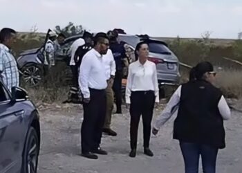 Uno de los vehículos que formaba parte del convoy de Claudia Sheinbaum se accidentó en Coahuila