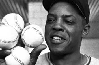 La familia de ex beisbolista y la franquicia de Grandes Ligas dio a conocer la noticia este martes