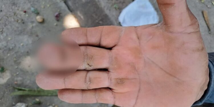 Además de ser "regañado" por no usar equipo, el individuo fue insultado por su cometario misógino.