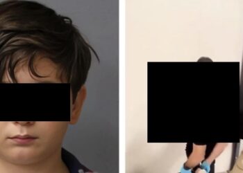 El menor también presumió que tenía un arsenal de armas y cuchillos.