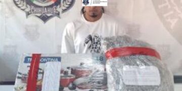 La detención se completó tras una denuncia anónima, derivada del avistamiento de un presunto narcomenudista.