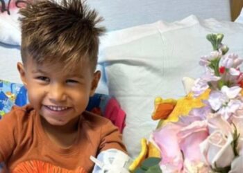 Los papás de Ernesto no sabían el problema de salud que tenía su hijo, hasta que un susto los llevó al hospital de urgencia.