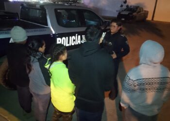 Migrantes esperaban a sujeto que jamas llego y autoridades los resguardan